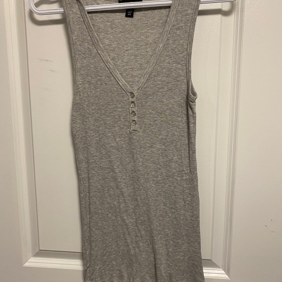 Tanktop - Picture 1 of 3